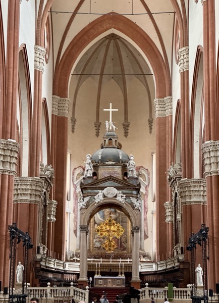 Bologna cathedral interior